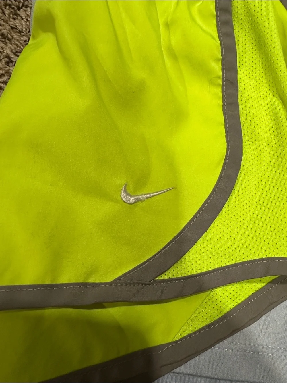 Nike women’s bright